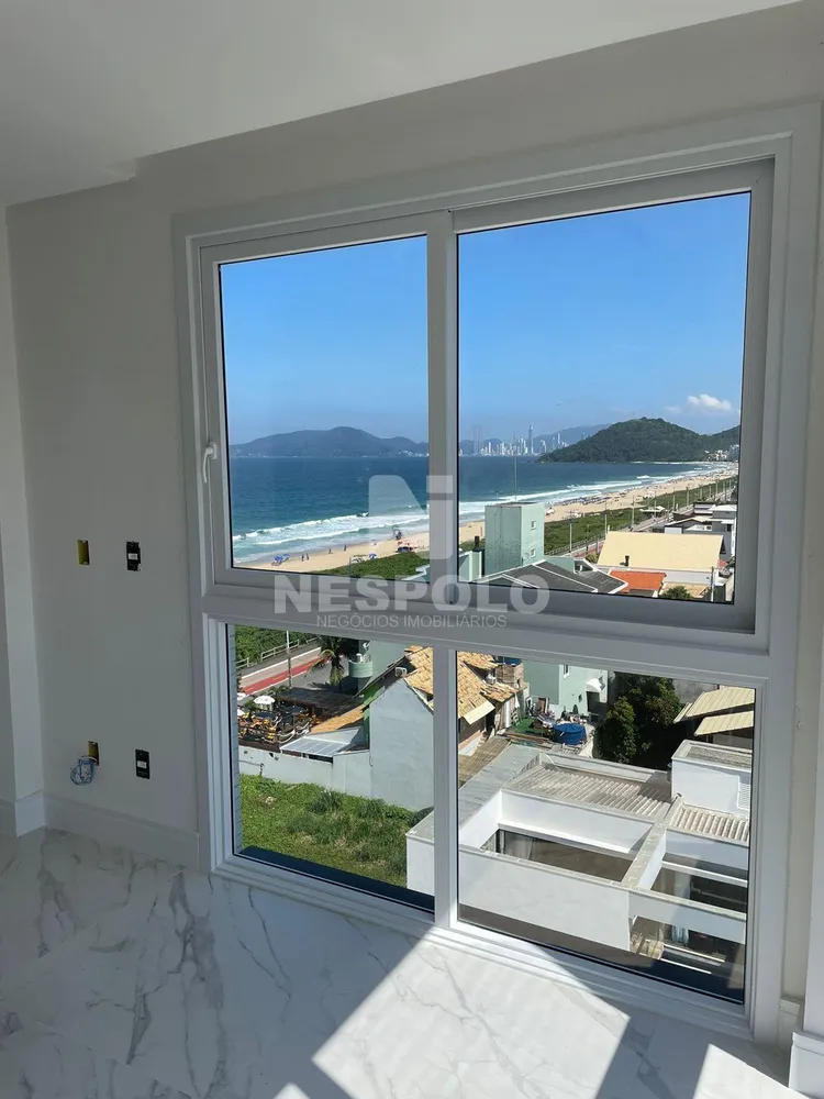 Cobertura, 4 quartos, 237 m² - Foto 2