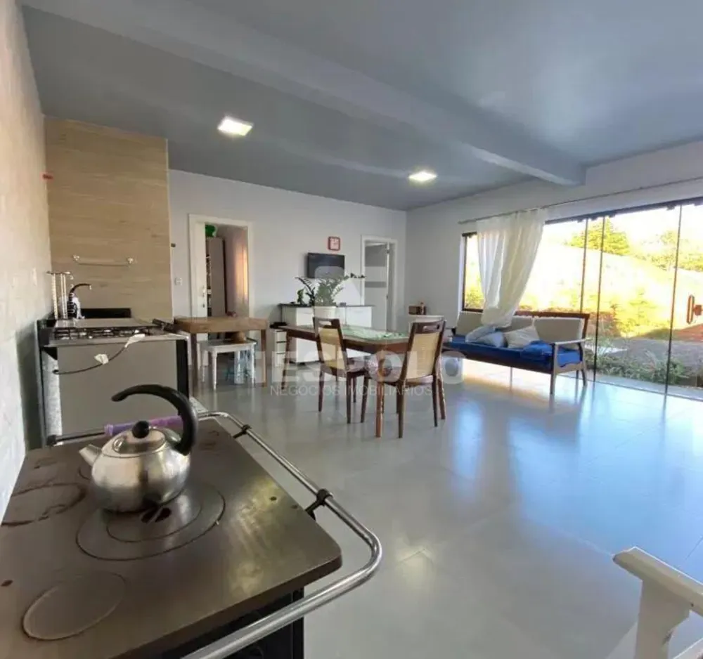 Casa, 1 quarto, 195 m² - Foto 2
