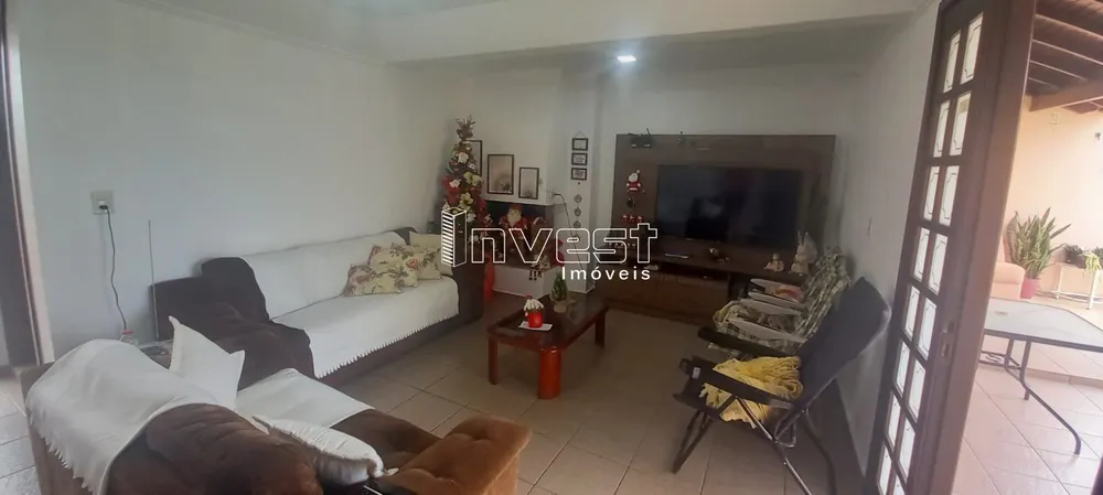 Casa, 4 quartos, 181 m² - Foto 1