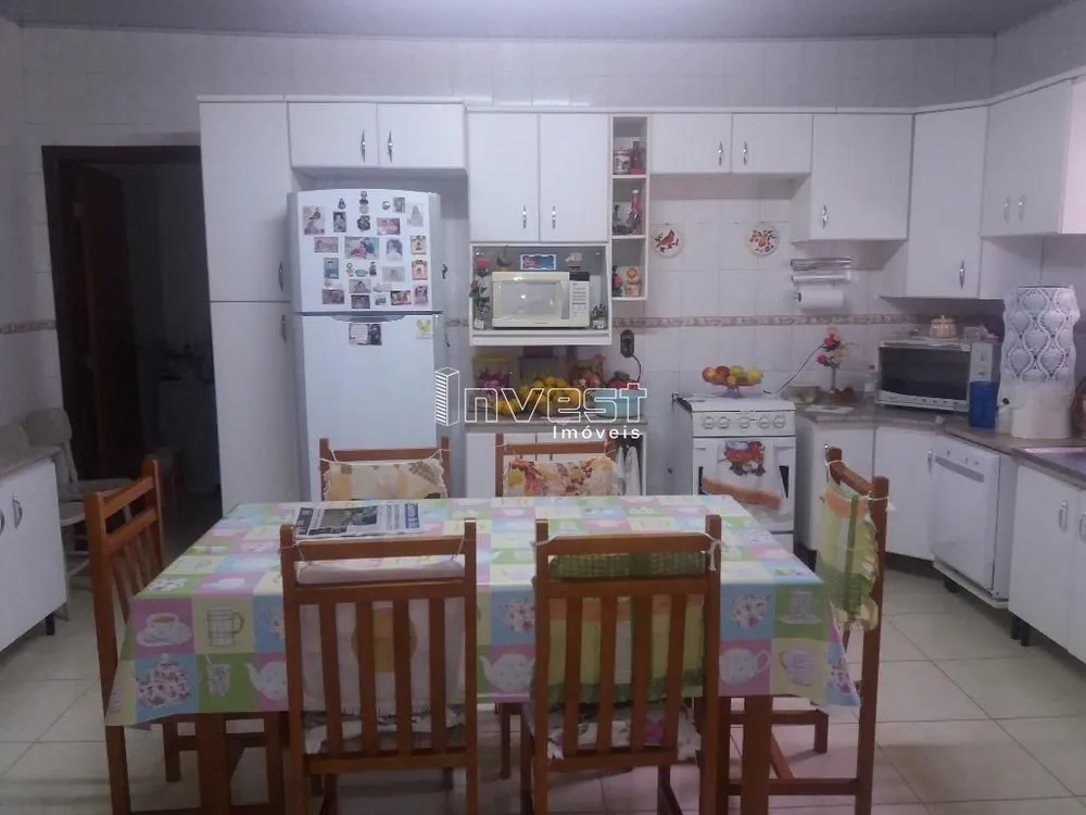 Casa, 3 quartos, 256 m² - Foto 4