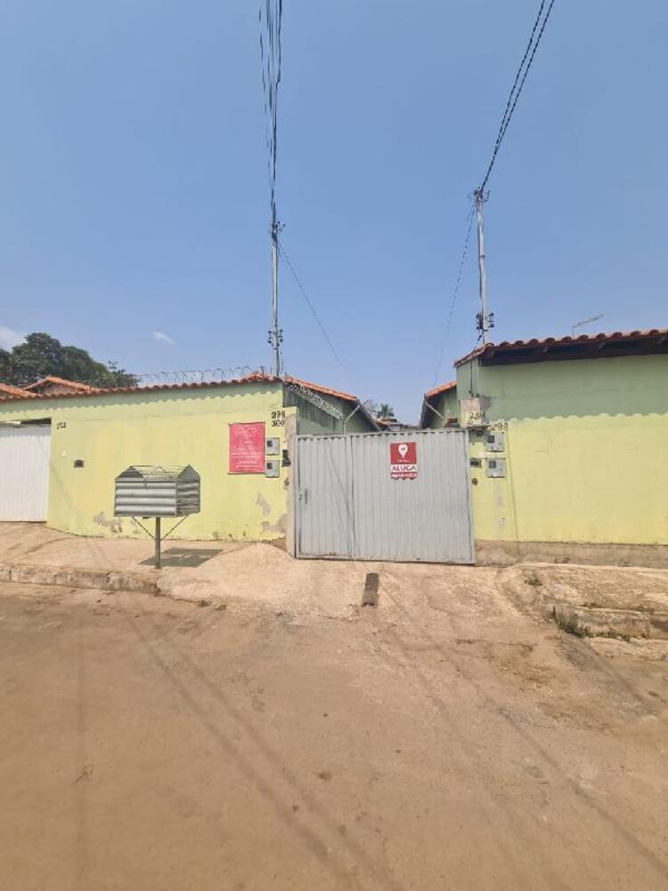 Casa à venda com 2 quartos, 171m² - Foto 1