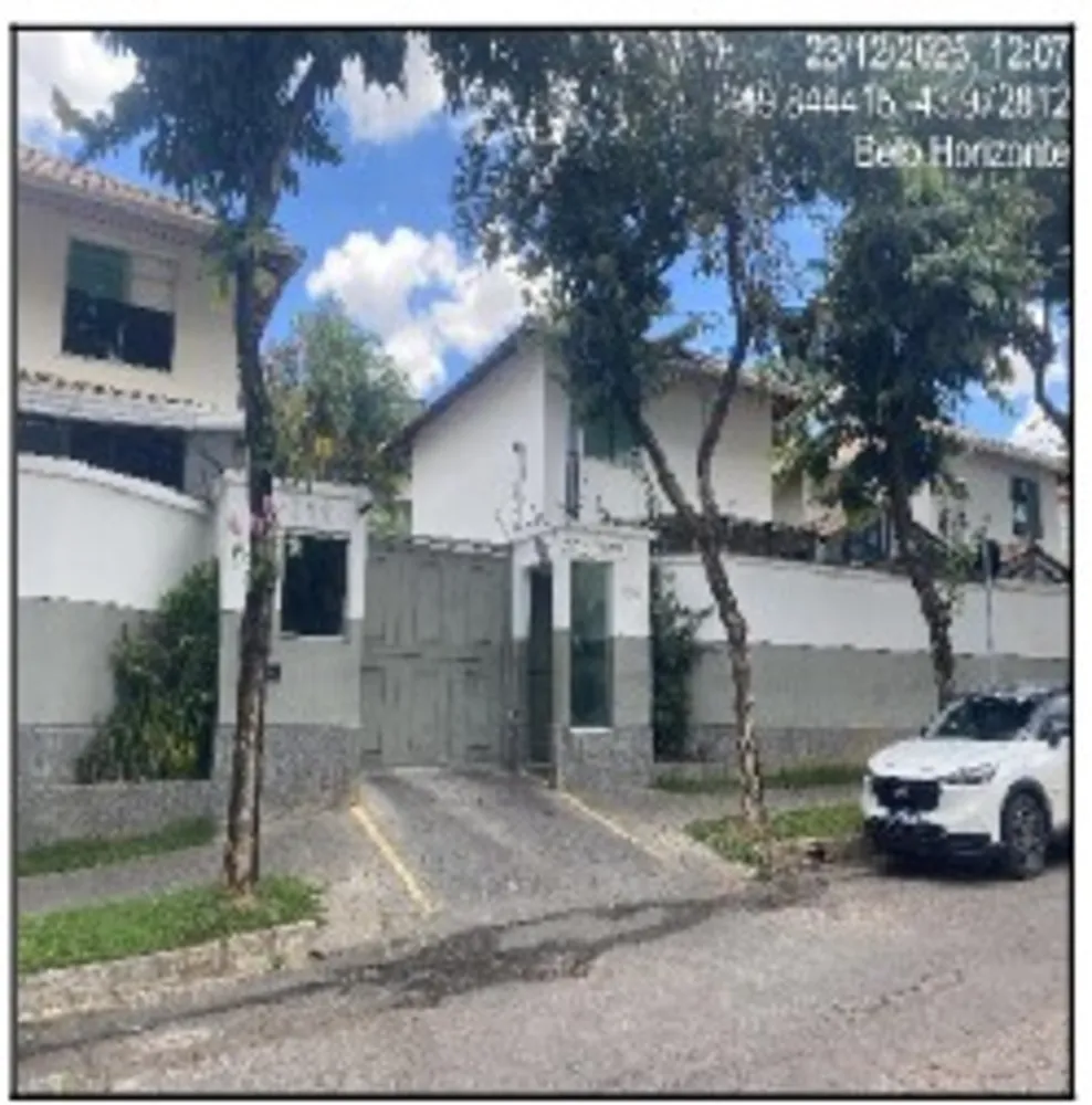 Casa, 3 quartos, 232 m² - Foto 1