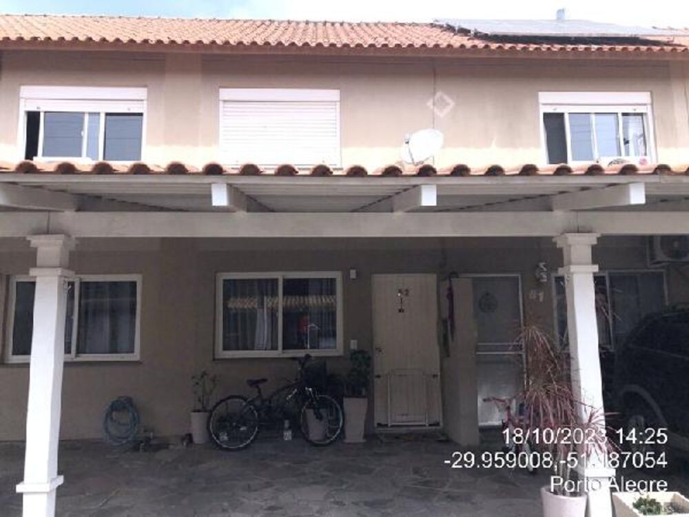 Casa à venda com 2 quartos, 65m² - Foto 1