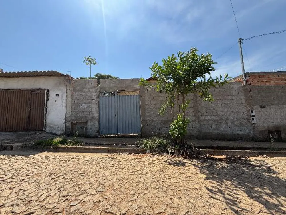Casa, 2 quartos, 182 m² - Foto 1