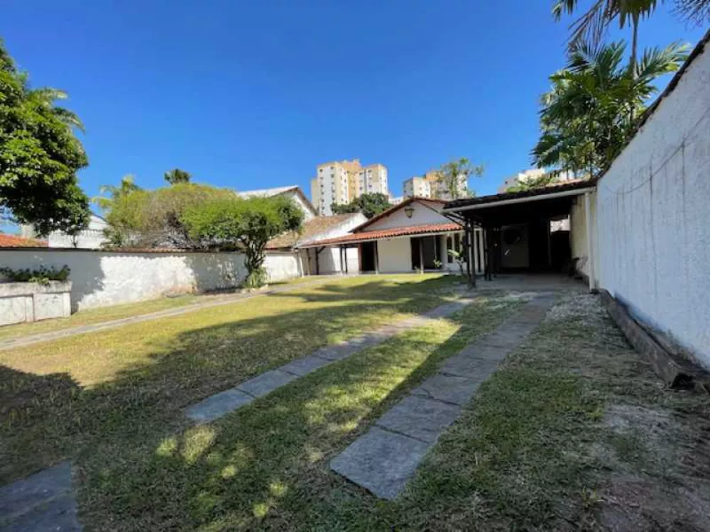 Casa de Condomínio à venda com 3 quartos, 225m² - Foto 2