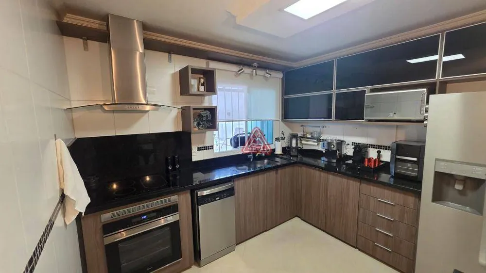Sobrado, 3 quartos, 280 m² - Foto 1