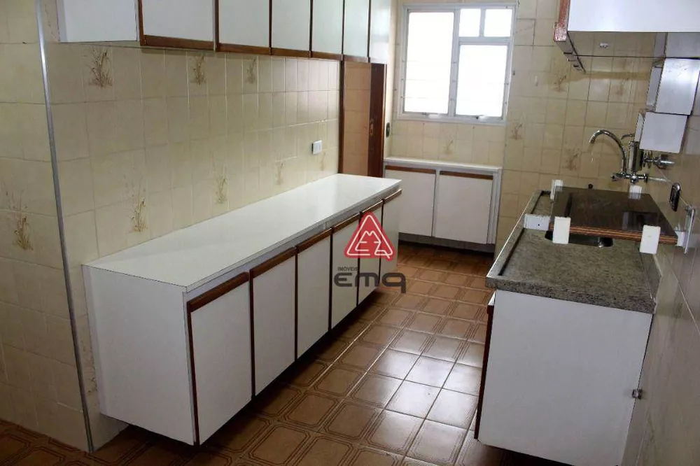 Apartamento à venda com 3 quartos, 117m² - Foto 4