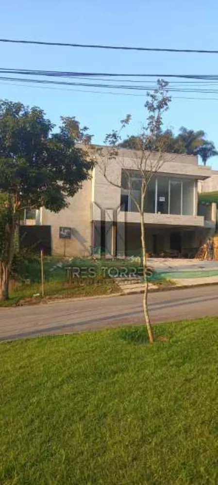 Casa de Condomínio à venda com 3 quartos, 338m² - Foto 1