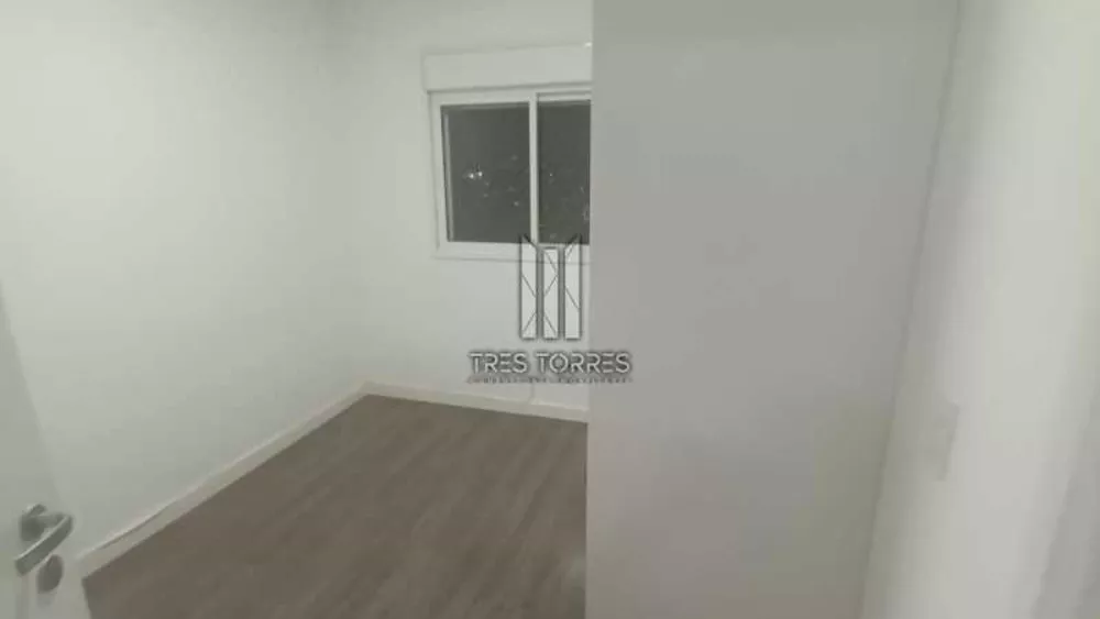 Apartamento à venda com 4 quartos, 162m² - Foto 2