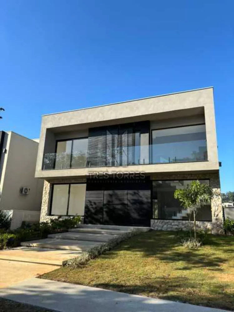 Casa de Condomínio à venda com 4 quartos, 418m² - Foto 2