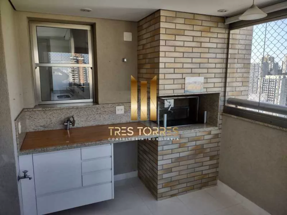 Apartamento à venda com 3 quartos, 215m² - Foto 3