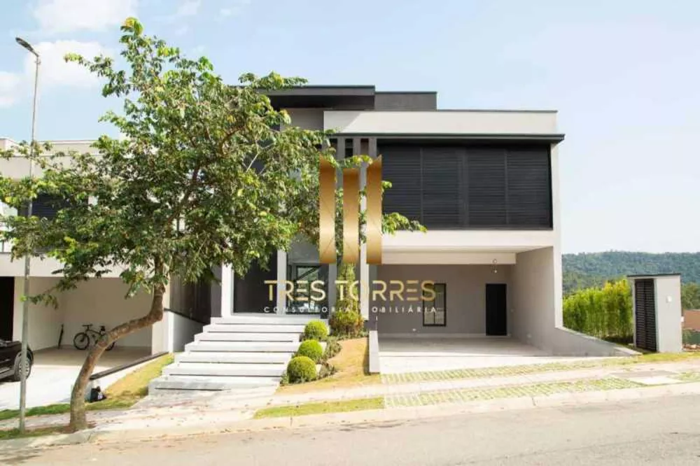 Casa de Condomínio à venda com 4 quartos, 347m² - Foto 1