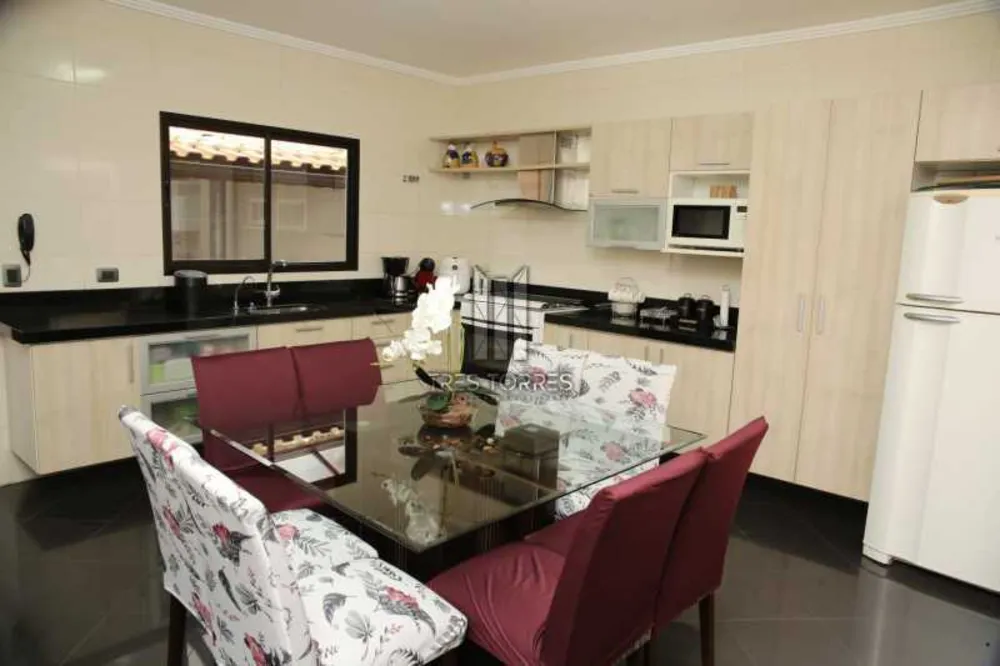 Casa, 3 quartos, 250 m² - Foto 7