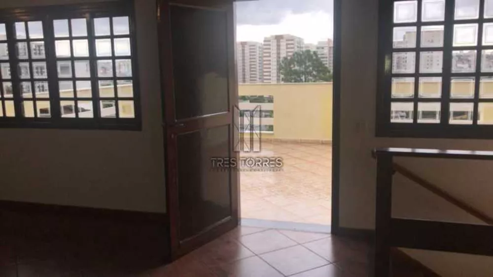 Casa à venda com 3 quartos, 480m² - Foto 3