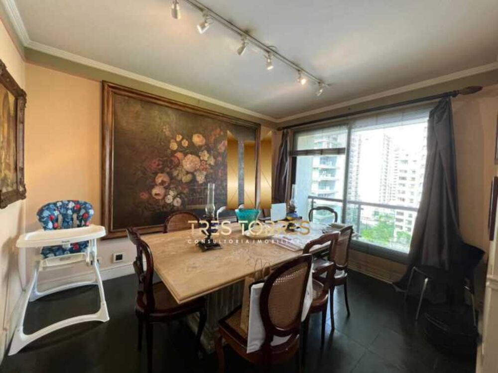 Apartamento, 3 quartos, 220 m² - Foto 1