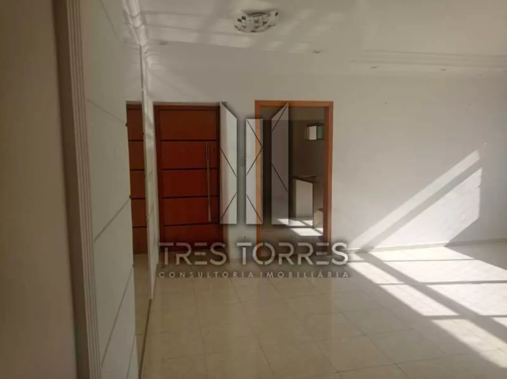 Apartamento à venda com 2 quartos, 110m² - Foto 2