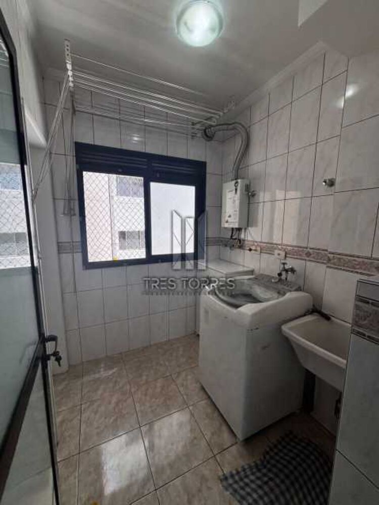 Apartamento para alugar com 3 quartos, 97m² - Foto 8