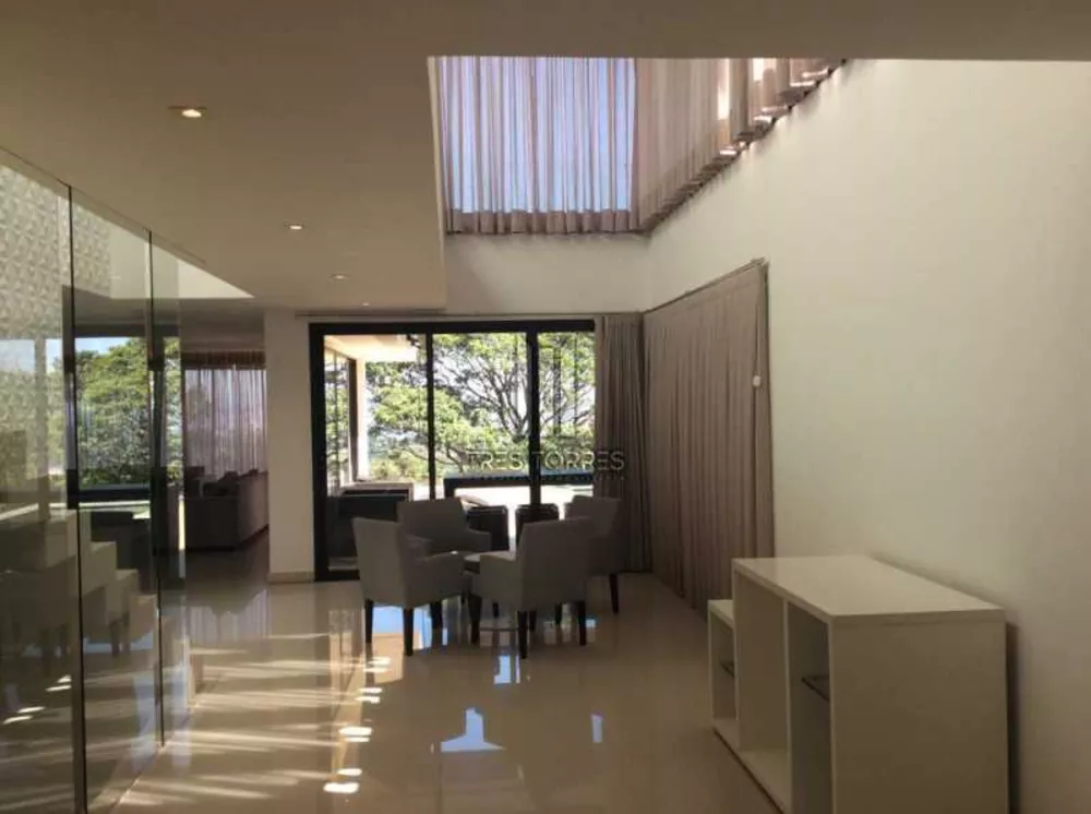 Casa de Condomínio à venda com 4 quartos, 430m² - Foto 2