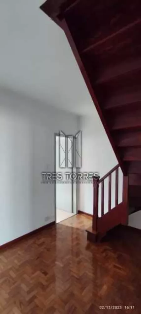 Casa de Vila à venda com 2 quartos, 80m² - Foto 3