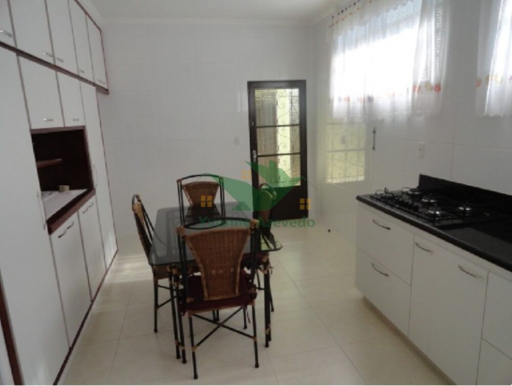 Casa, 4 quartos, 152 m² - Foto 1