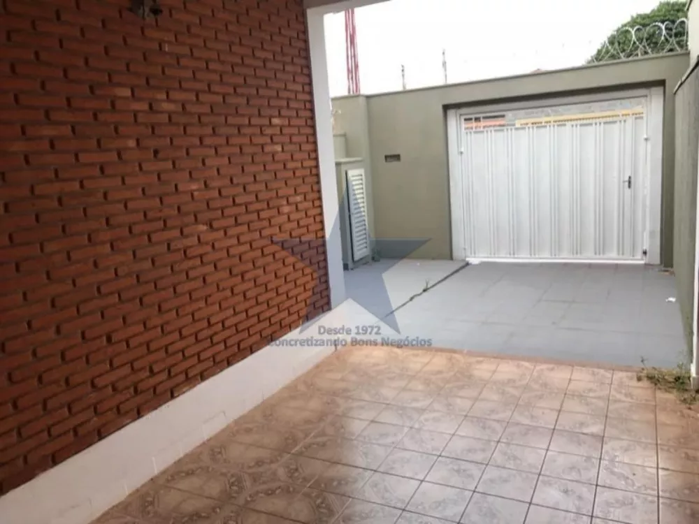 Casa à venda com 4 quartos, 300m² - Foto 2