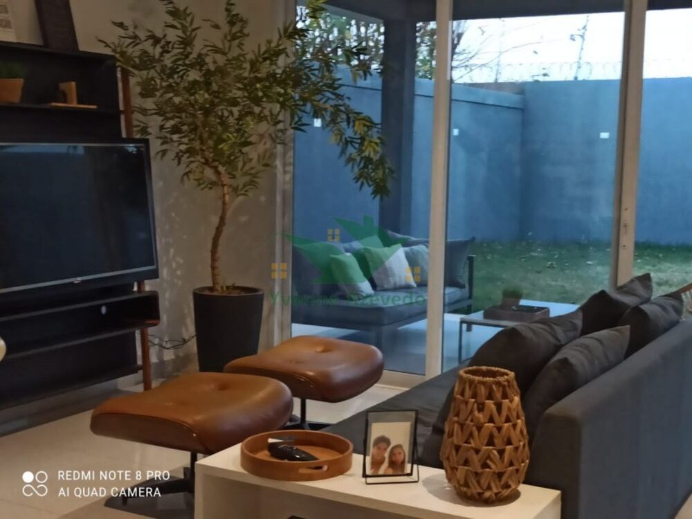Casa de Condomínio - Foto 1