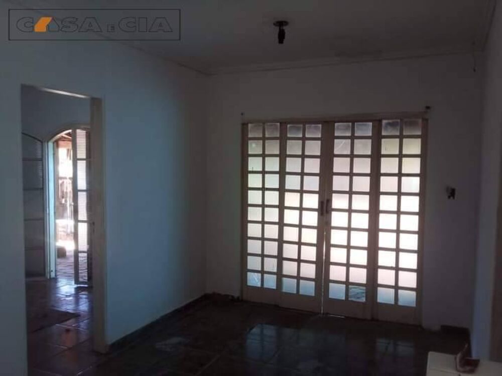 Casa, 2 quartos, 200 m² - Foto 1