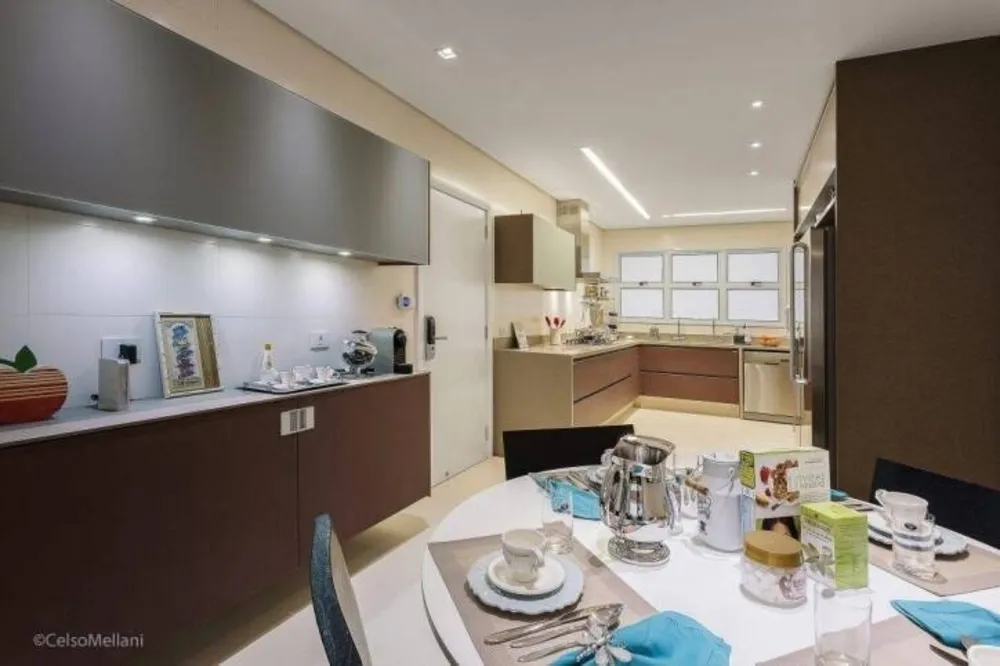 Apartamento, 3 quartos, 245 m² - Foto 2