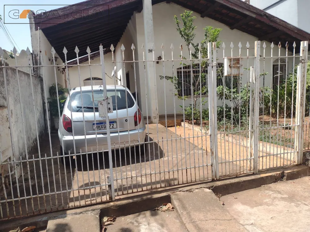 Casa, 3 quartos, 196 m² - Foto 1