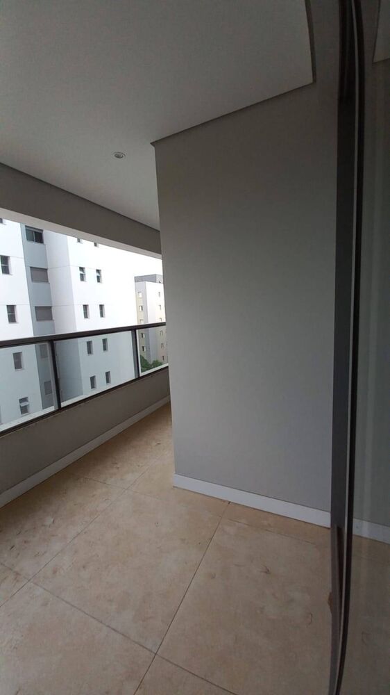 Apartamento à venda com 2 quartos, 87m² - Foto 2