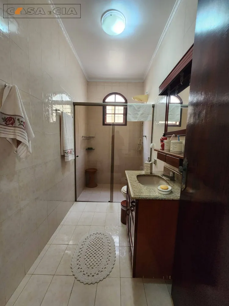Casa, 3 quartos, 196 m² - Foto 1