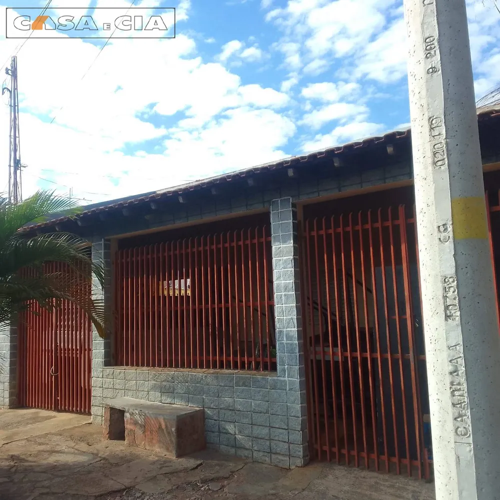 Casa, 4 quartos, 225 m² - Foto 1