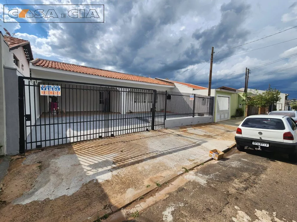 Casa à venda com 3 quartos, 200m² - Foto 2