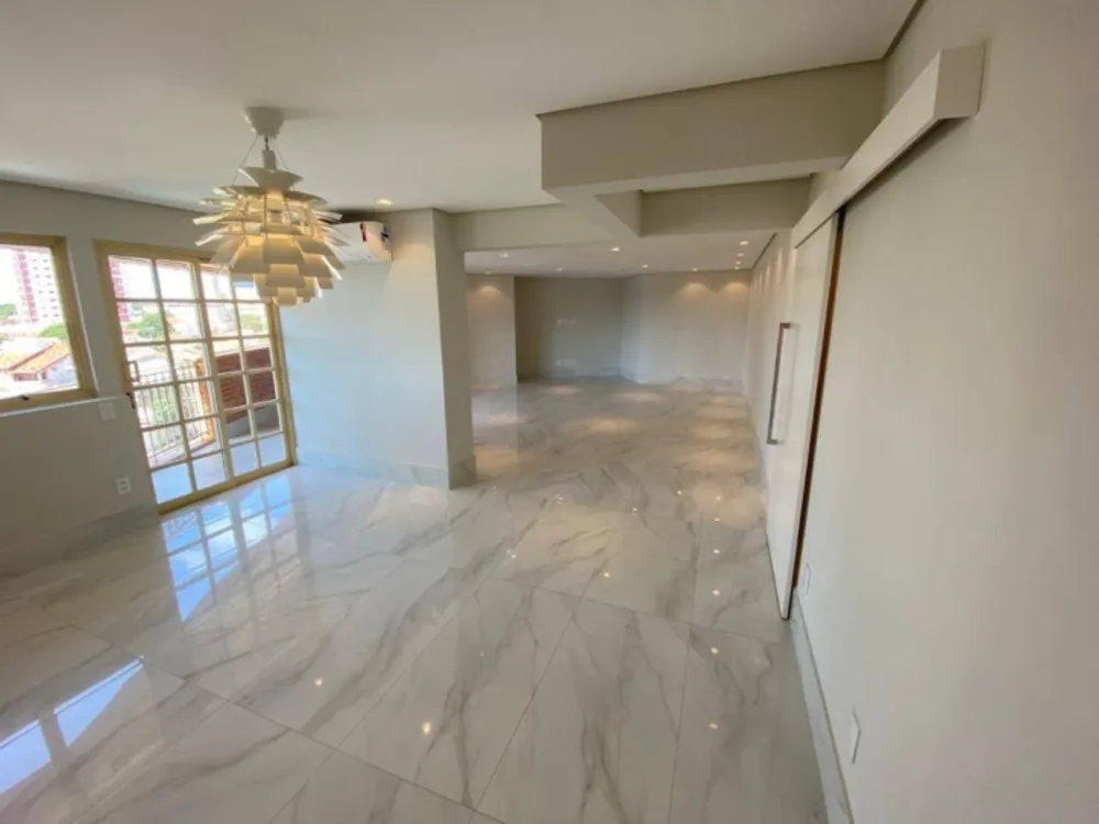 Apartamento, 3 quartos, 207 m² - Foto 1