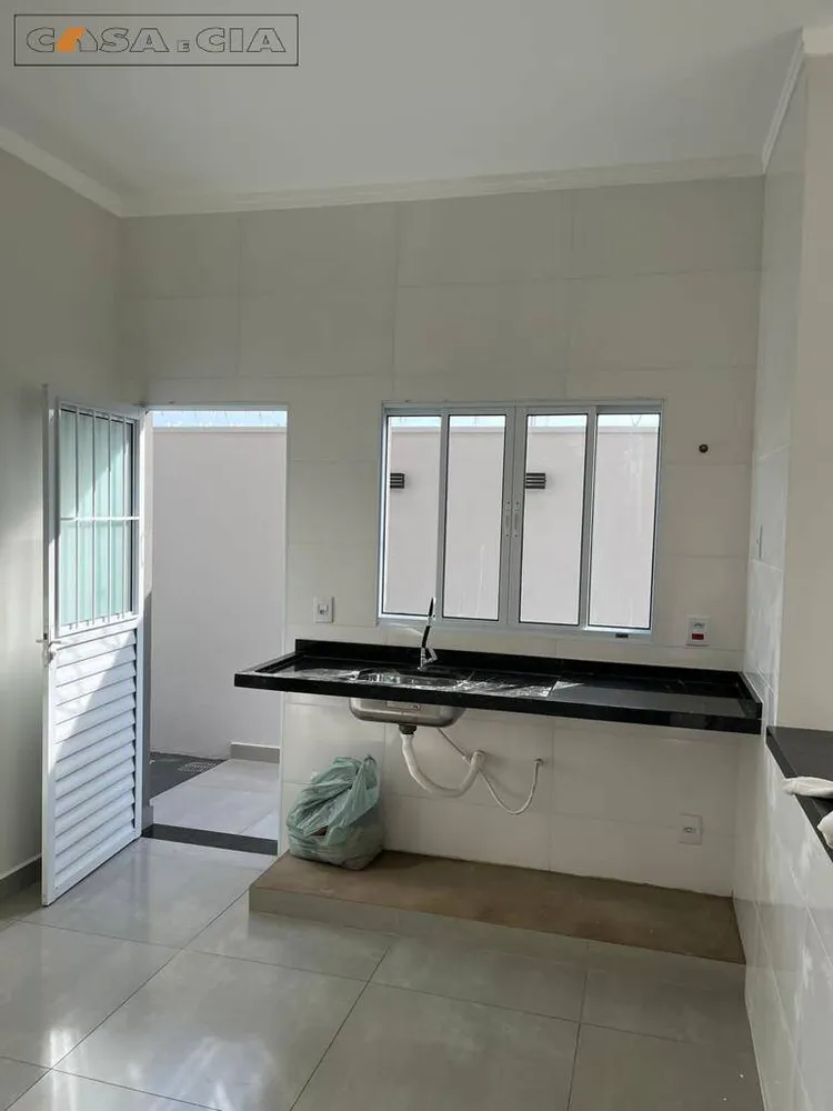 Casa, 3 quartos, 67 m² - Foto 2