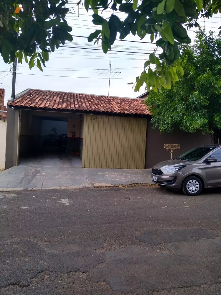 Casa à venda com 1 quarto, 153m² - Foto 2