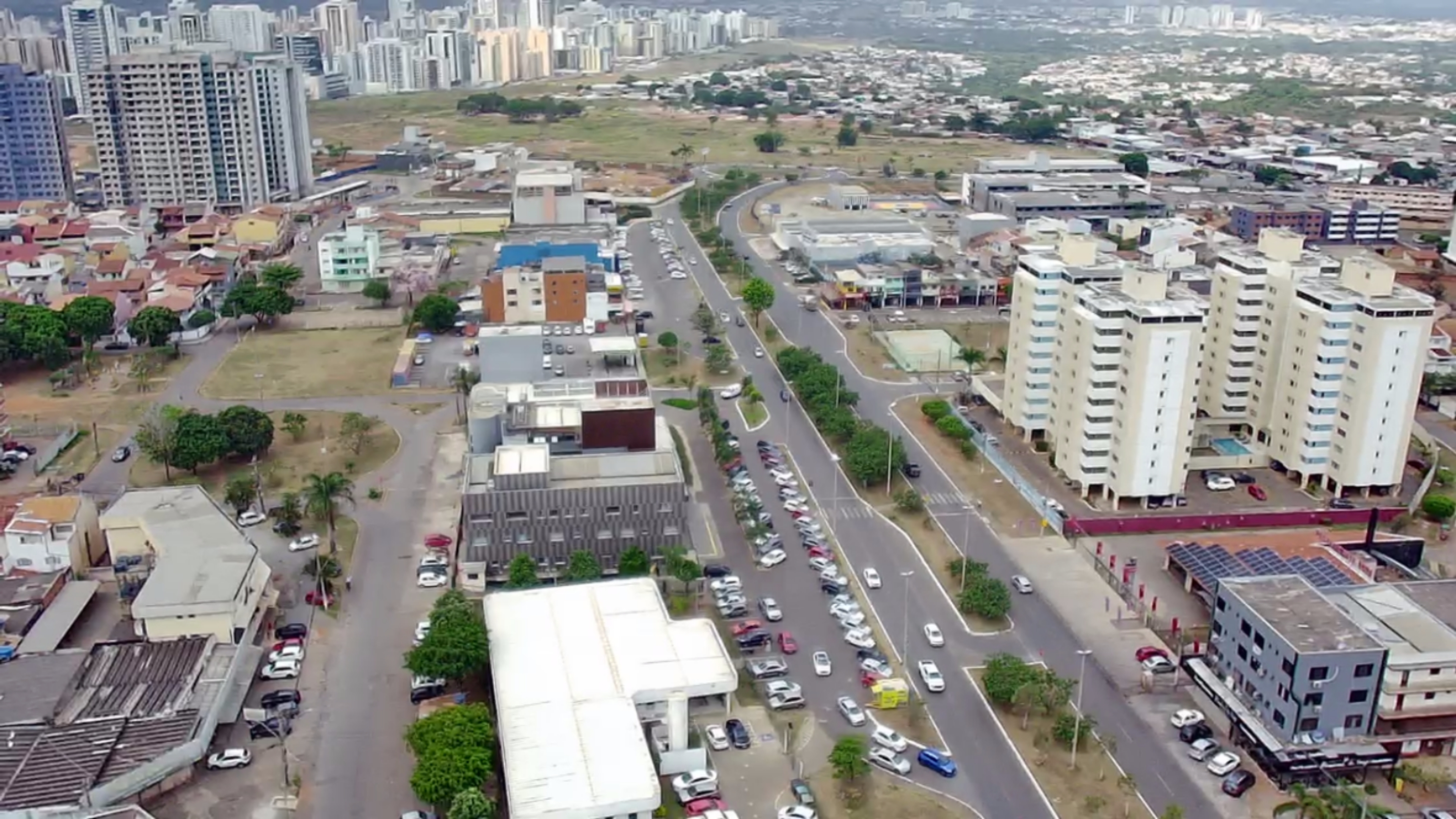 Casa à venda com 4 quartos, 300m² - Foto 13