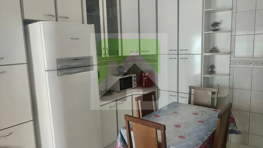 Casa, 3 quartos, 208 m² - Foto 14