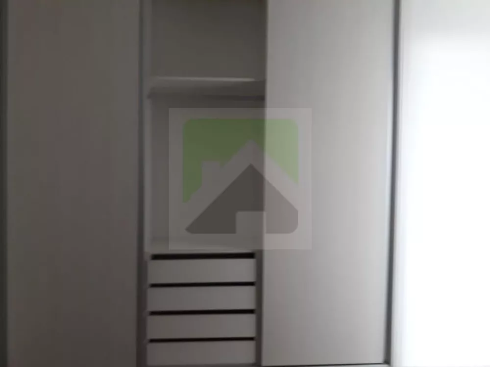 Apartamento à venda com 2 quartos, 84m² - Foto 3