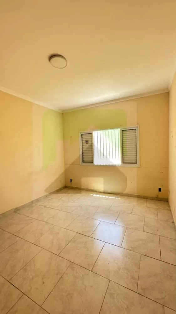 Casa à venda com 3 quartos, 274m² - Foto 4