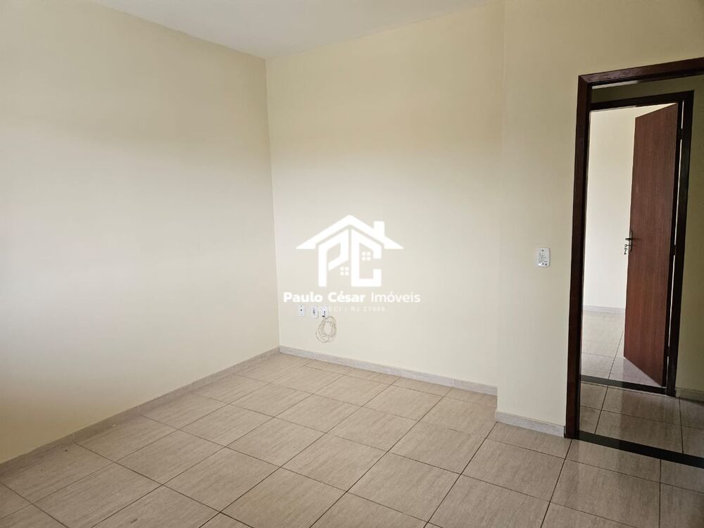 Casa à venda com 2 quartos, 200m² - Foto 4
