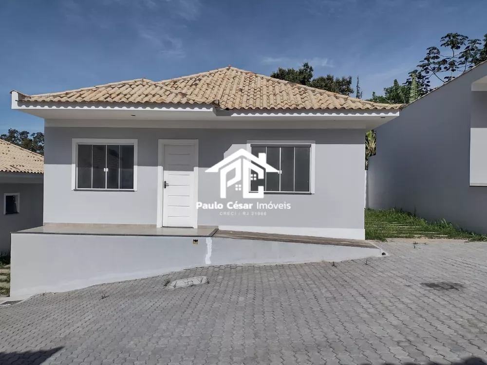 Casa à venda com 2 quartos, 68m² - Foto 1