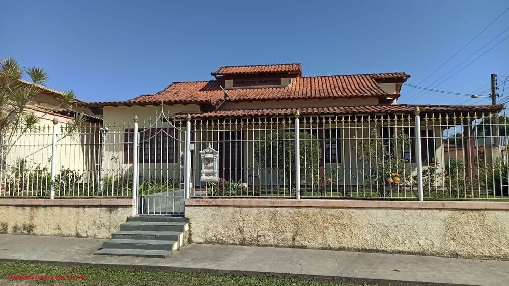 Casa, 5 quartos, 212 m² - Foto 2