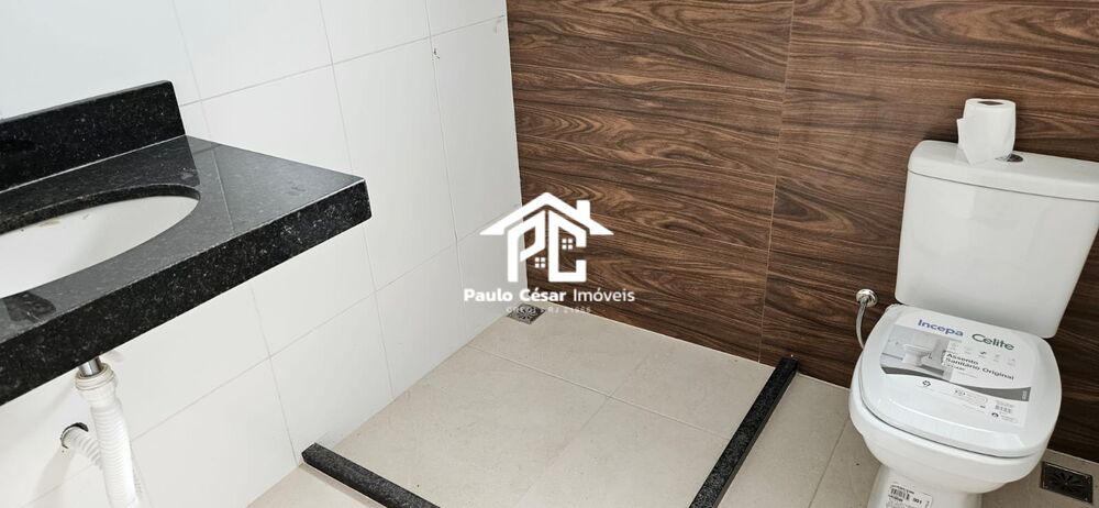 Casa à venda com 2 quartos, 100m² - Foto 2