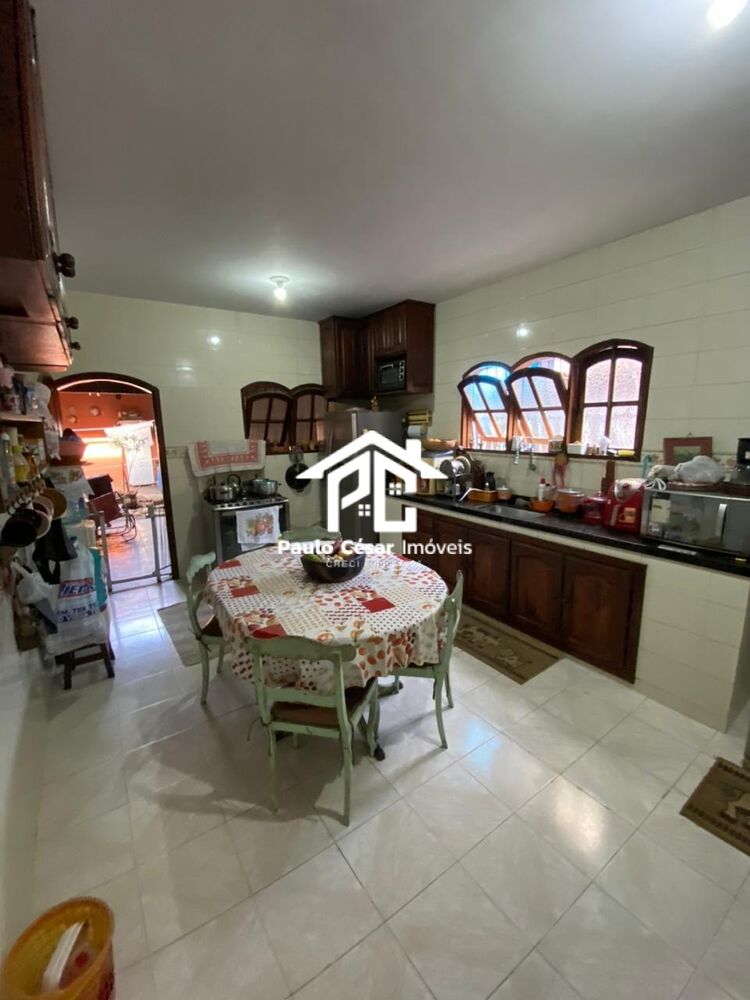 Casa à venda com 4 quartos, 360m² - Foto 11