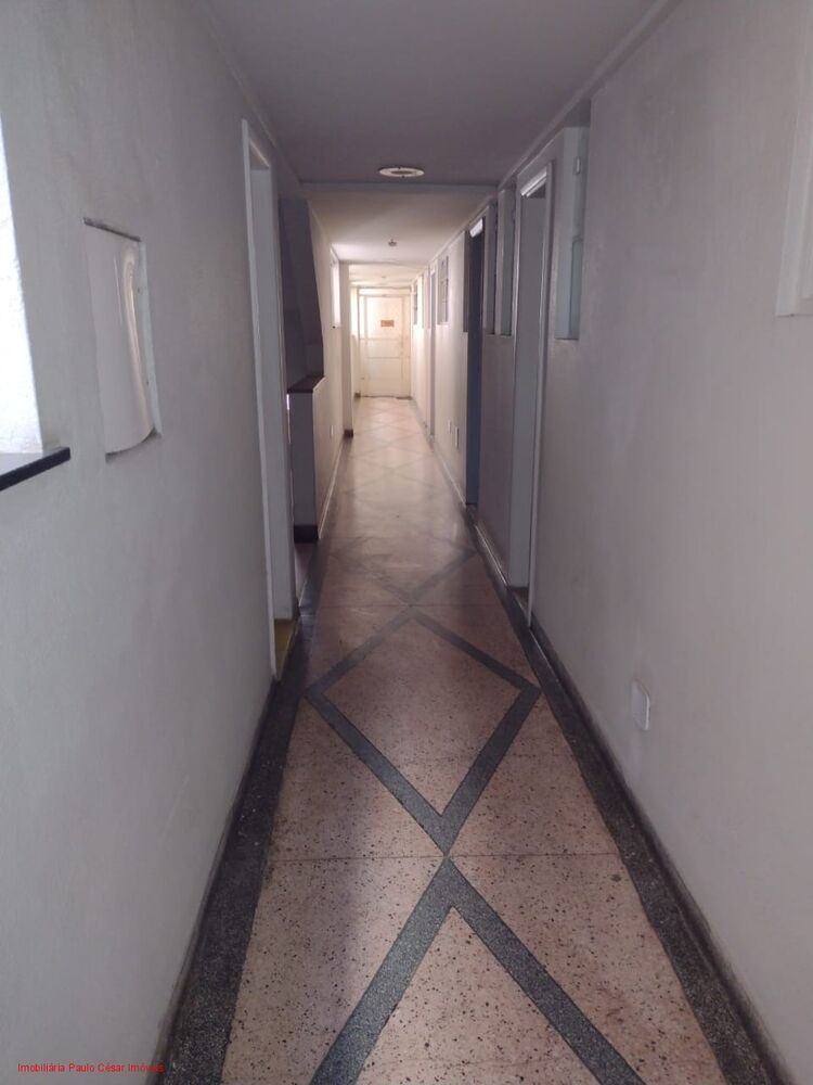 Apartamento à venda com 1 quarto, 50m² - Foto 2
