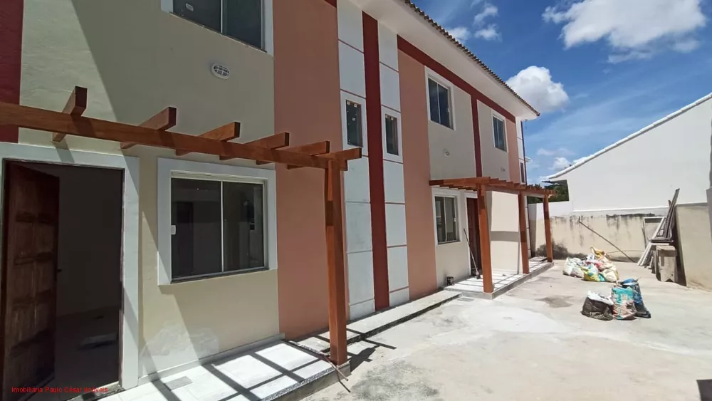 Casa à venda com 2 quartos, 95m² - Foto 1