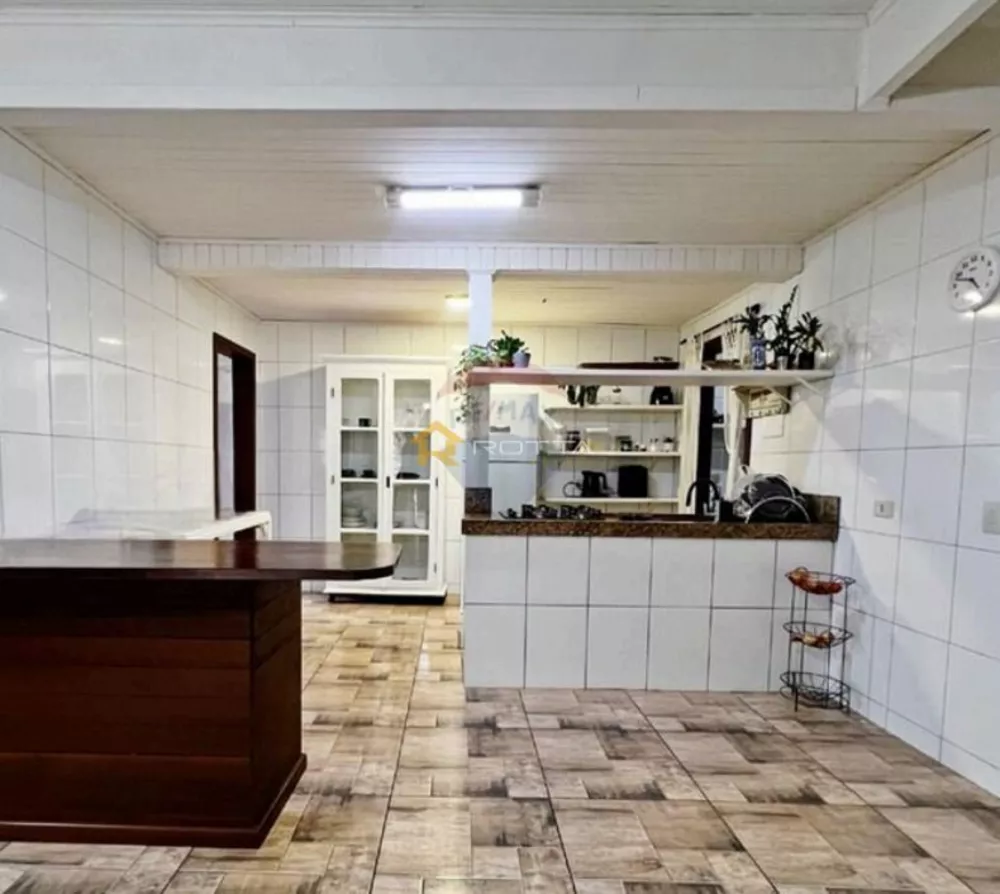 Casa, 4 quartos, 256 m² - Foto 2
