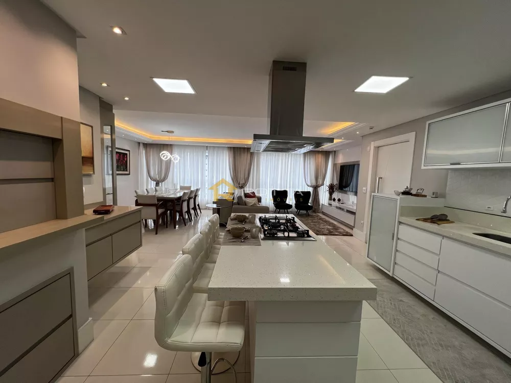 Apartamento, 3 quartos, 139 m² - Foto 2