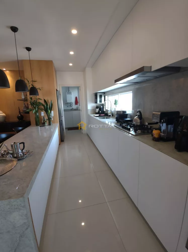 Apartamento, 4 quartos, 193 m² - Foto 1
